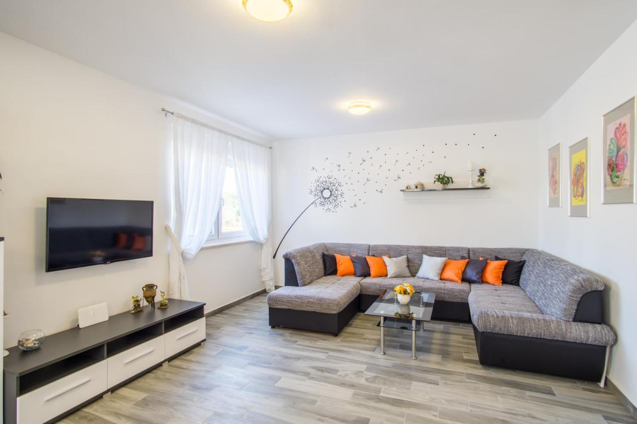 Apartament Casa Matea - 90 M From The Sea, New Private Swimming Pool Pula Zewnętrze zdjęcie
