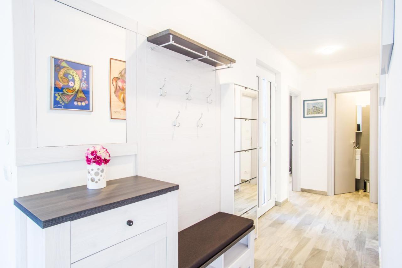 Apartament Casa Matea - 90 M From The Sea, New Private Swimming Pool Pula Zewnętrze zdjęcie